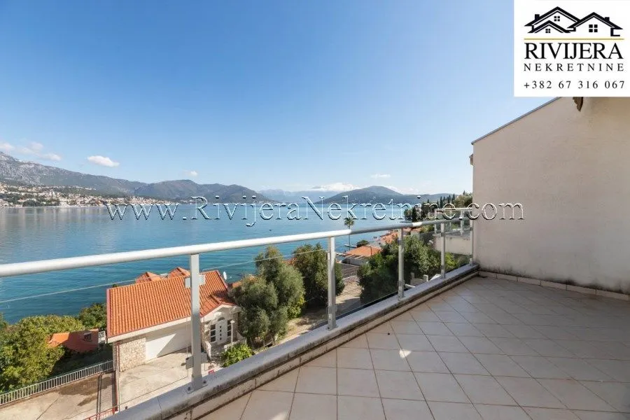 Prodaja, trosoban stan, 118m², Njivice, Herceg Novi