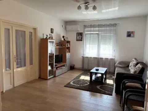 Sale, house, 103m², Centar, Inđija - image 8