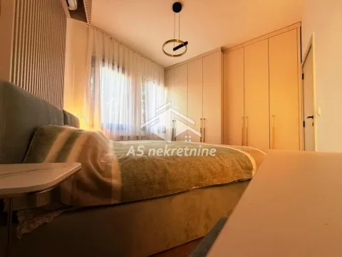 Izdavanje, trosoban stan, 73m², Đeram Pijaca, Beograd - image 11