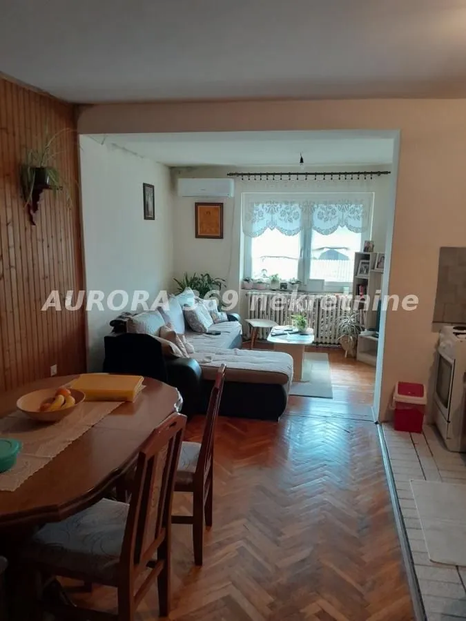 Prodaja, kuća, 200m², Veternik, Novi Sad Sve Podlokacije