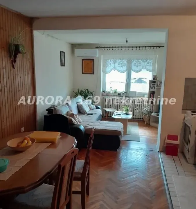 Sale, house, 200m², Veternik, Novi Sad Sve Podlokacije
