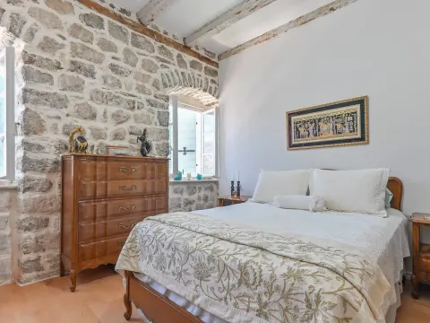 Sale, house, 122m², Kotor, Crna Gora - image 9