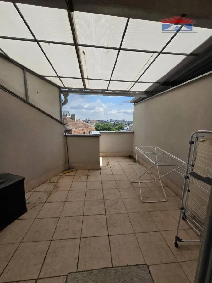 Prodaja, dvosoban stan, 75m², Bulevar Evrope, Novi Sad Sve Podlokacije
