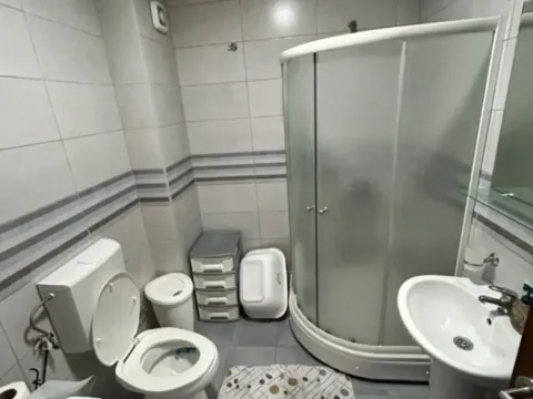 Izdavanje, dvosoban stan, 70m², Tuški Put, Podgorica - image 10