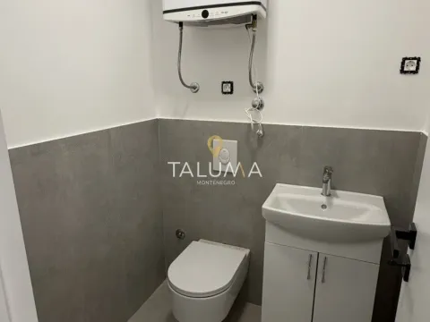 Rent, office space, 95m², City Kvart, Podgorica - image 3