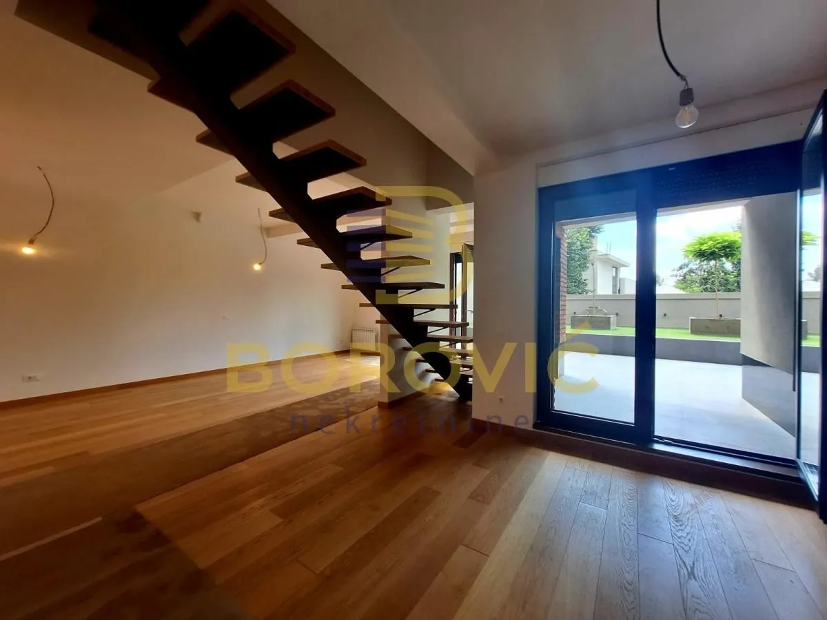 Sale, four bedroom apartment, 144m², Vračar Hram, Vračar Sve Podlokacije