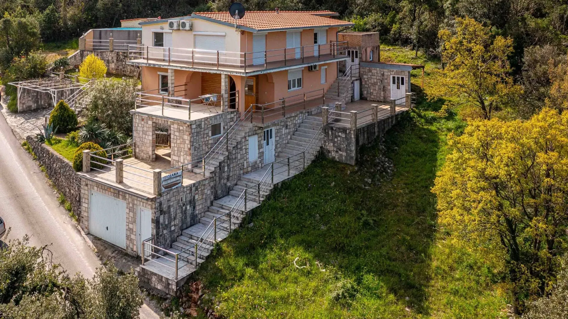 Sale, house, 160m², Utjeha, Bar