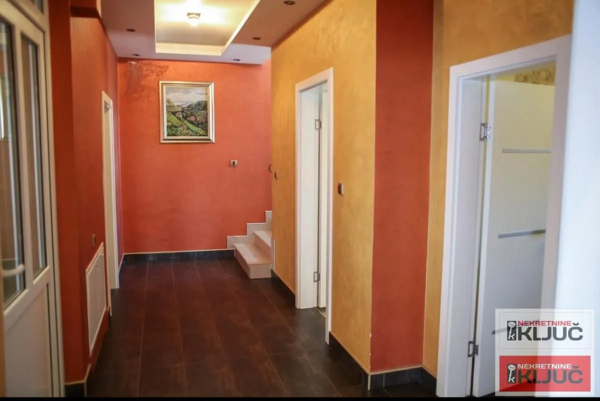 Rent, house, 1000m², Kać, Novi Sad Sve Podlokacije