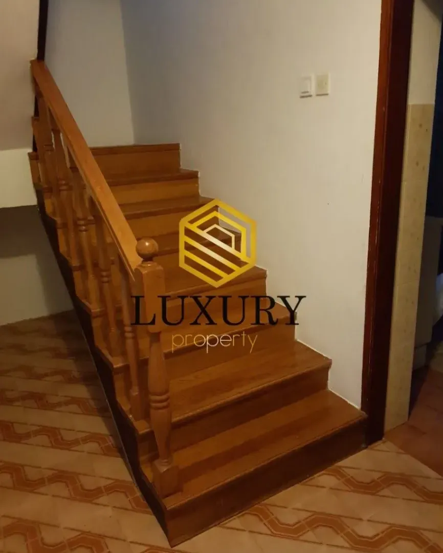 Rent, house, 240m², Škaljari, Kotor