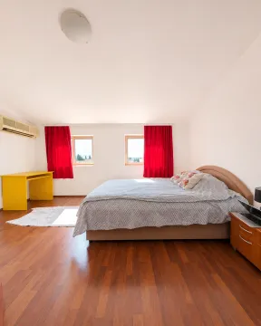Prodaja, trosoban stan, 66m², Centar, Podgorica - image 6