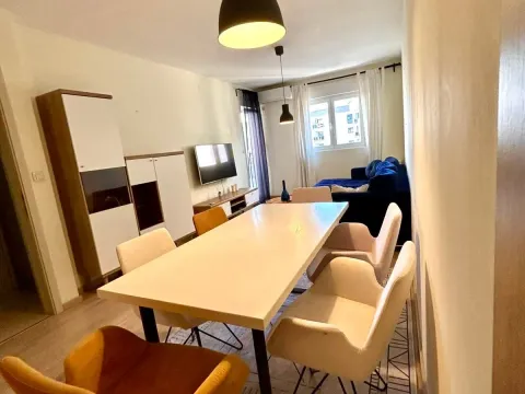 Rent, one bedroom apartment, 49m², City Kej, Podgorica - image 4