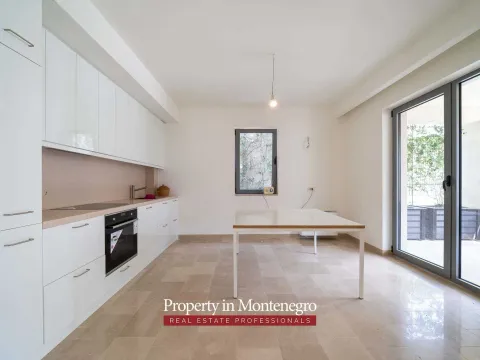 Prodaja, kuća, 520m², Muo, Kotor - image 17