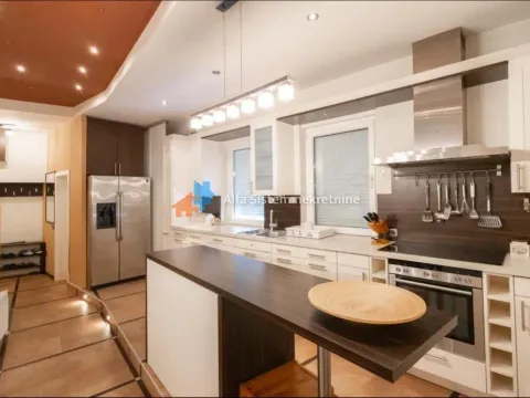 Rent, four bedroom apartment, 140m², Stari Grad, Beograd - image 6