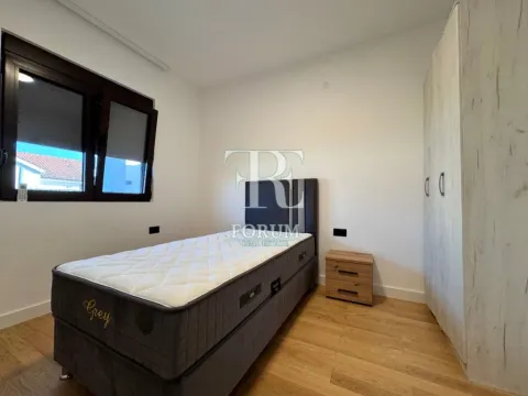 Izdavanje, kuća, 200m², Donji Kokoti, Podgorica - image 11