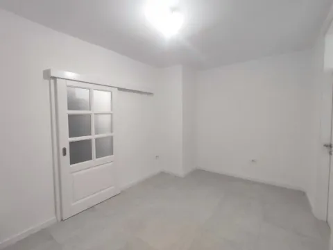 Izdavanje, poslovni prostor, 50m², Preko Morače, Podgorica - image 6