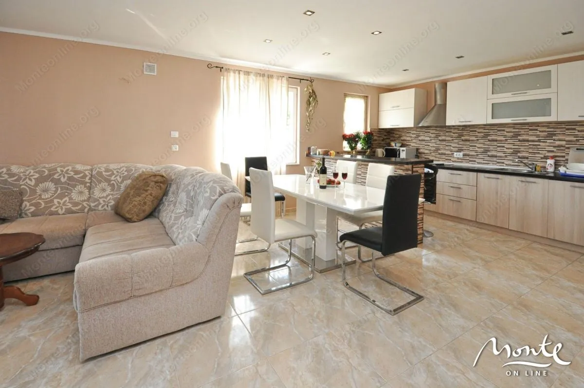 Prodaja, kuća, 260m², Bijela, Herceg Novi