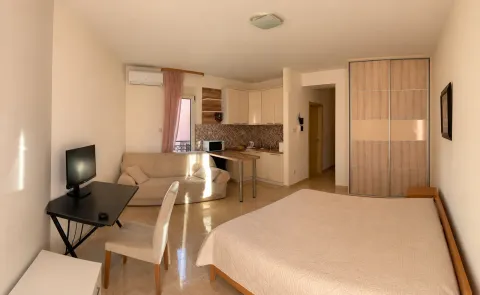 Sale, studio apartment, 31m², Bečići, Budva - image 1