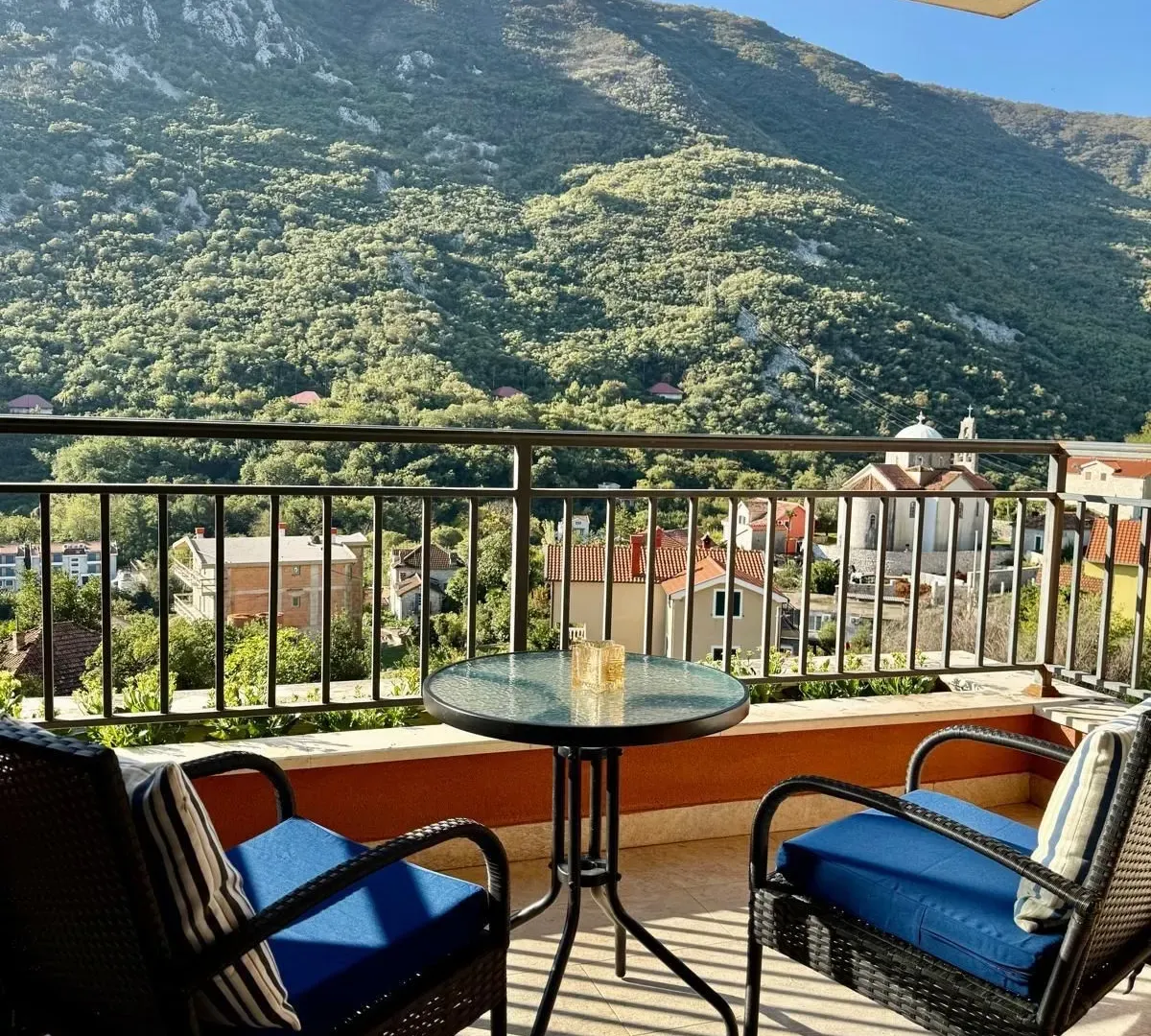 Sale, one bedroom apartment, 59m², Morinj, Kotor