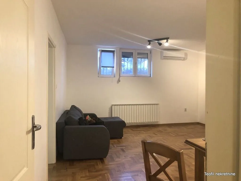 Prodaja, dvosoban stan, 46m², Zemun Gornji Grad, Zemun Sve Podlokacije