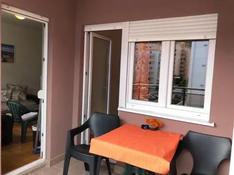 Rent, one bedroom apartment, 50m², Petrovac, Budva - image 6