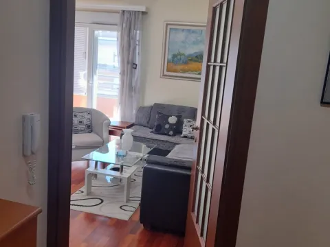 Rent, two bedroom apartment, 80m², City Kvart, Podgorica - image 5