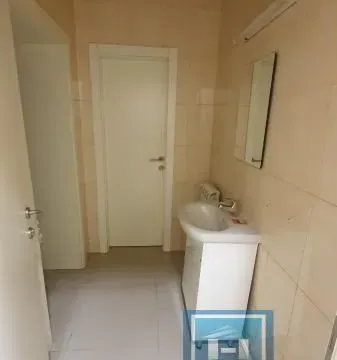 Izdavanje, poslovni prostor, 315m², Centar, Jagodina - image 29