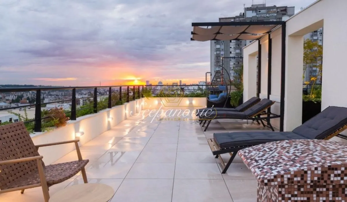 Prodaja, stan, 159m², Crveni Krst, Beograd