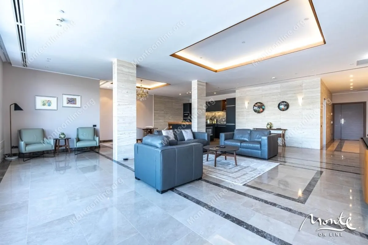 Prodaja, trosoban stan, 230m², Bogišići, Tivat