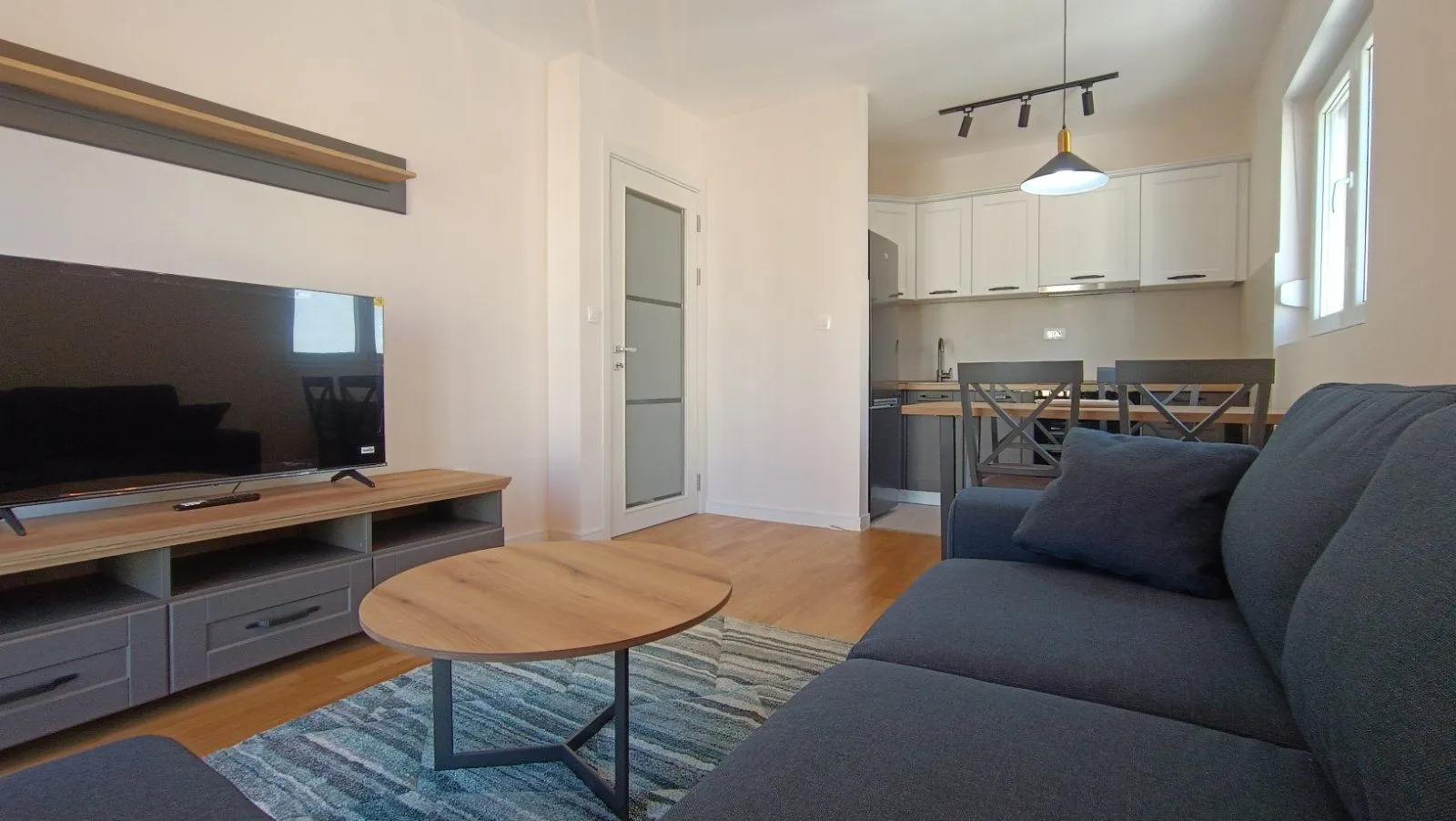 Rent, one bedroom apartment, 43m², Pobrežje, Podgorica