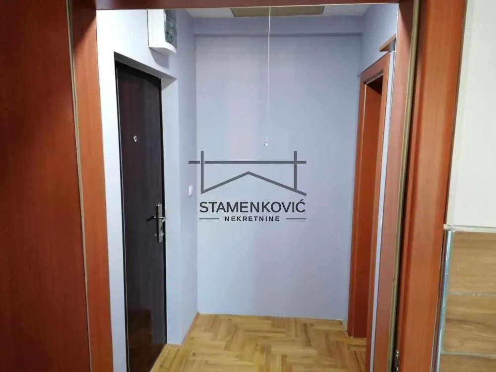 Prodaja, stan, 22m², Bulevar patrijarha Pavla, Novi Sad Sve Podlokacije