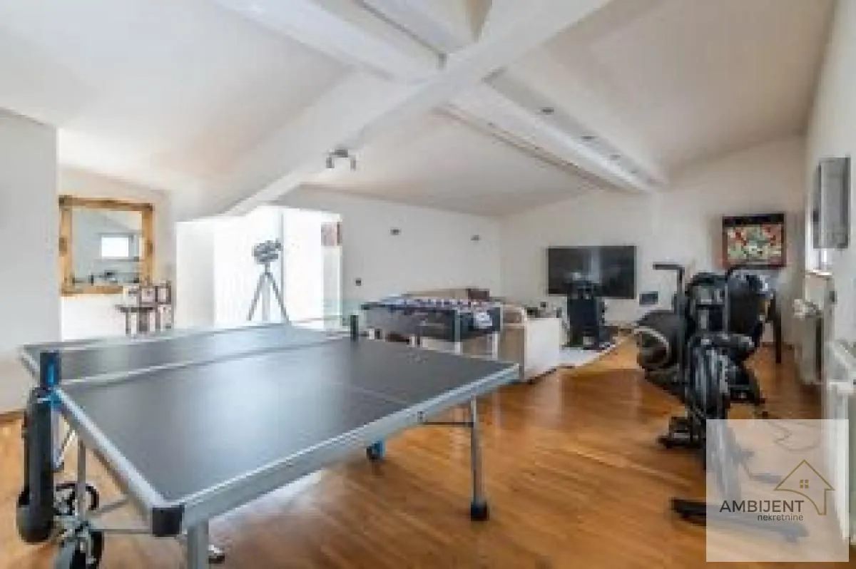 Prodaja, kuća, 300m², Bulbulder, Zvezdara Sve Podlokacije