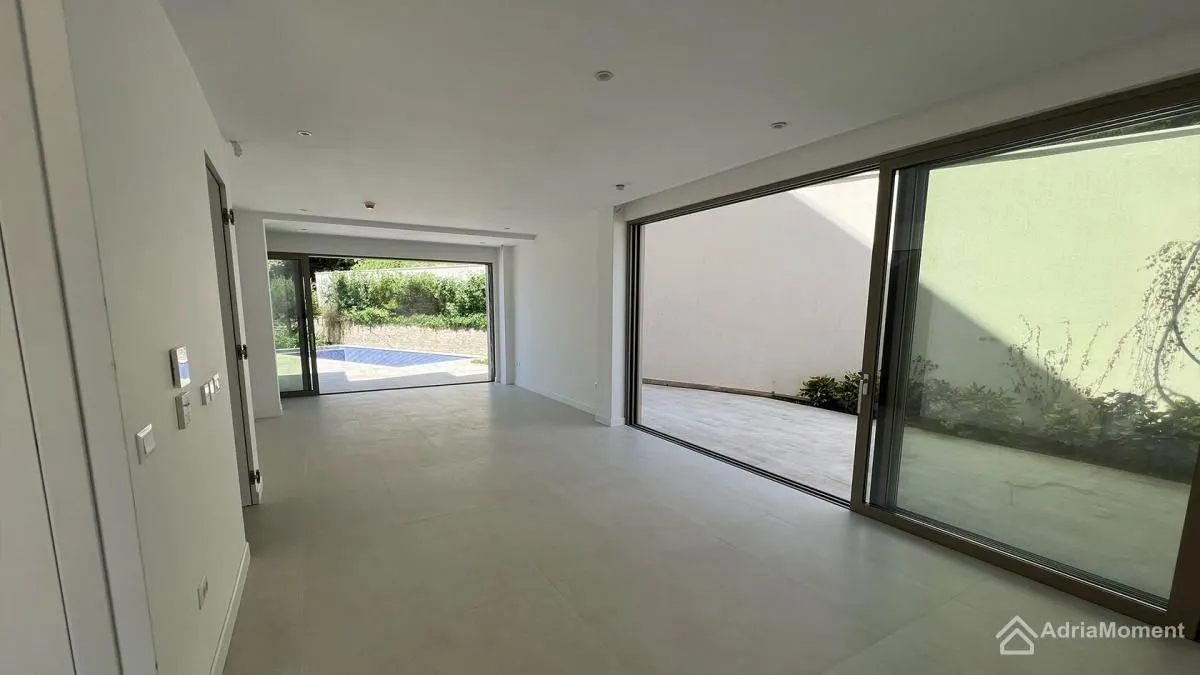 Sale, house, 236m², Donja Lastva, Tivat