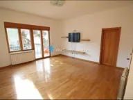 Izdavanje, kuća, 600m², Savski Venac, Beograd - image 18