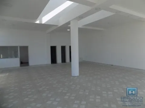 Izdavanje, poslovni prostor, 154m², Paraćin, Srbija - image 7
