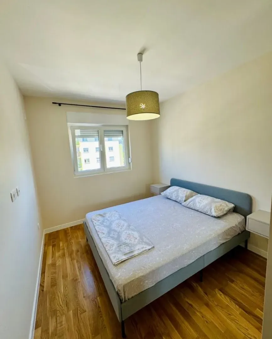 Rent, one bedroom apartment, 40m², Pobrežje, Podgorica