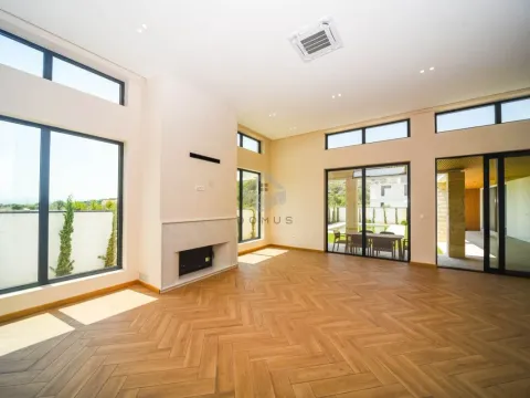 Izdavanje, kuća, 350m², Tuzi, Podgorica - image 10