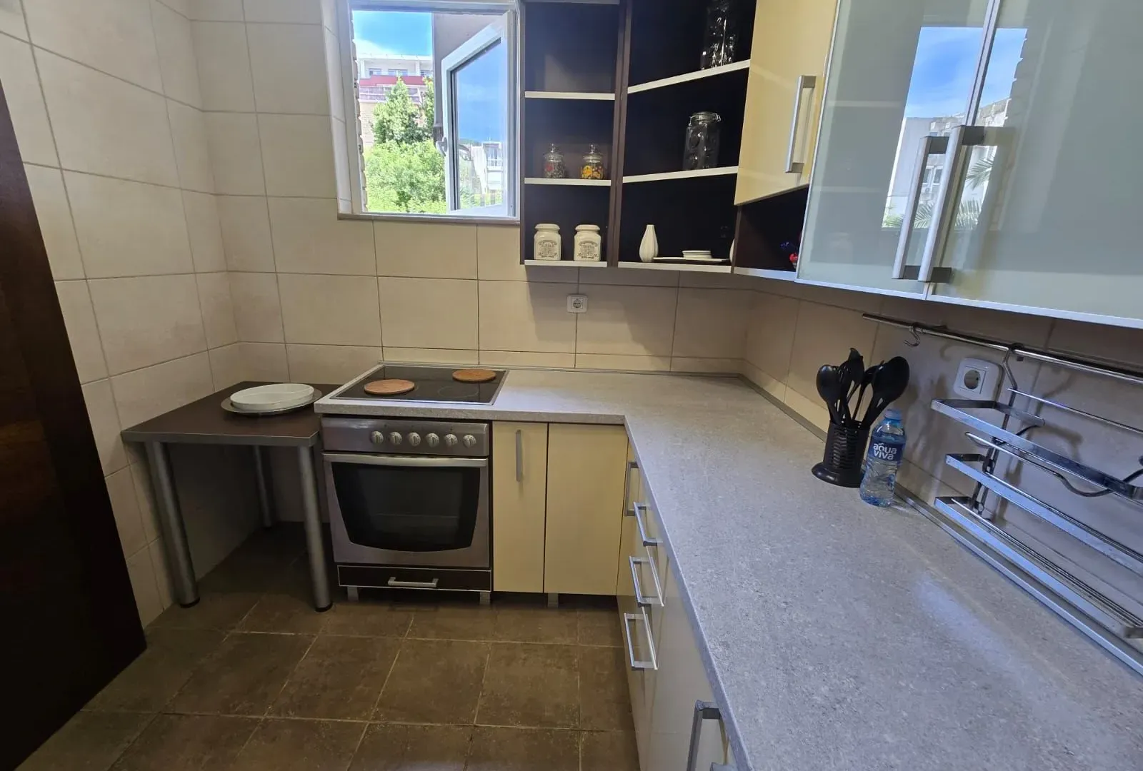 Prodaja, dvosoban stan, 74m², Centar, Budva