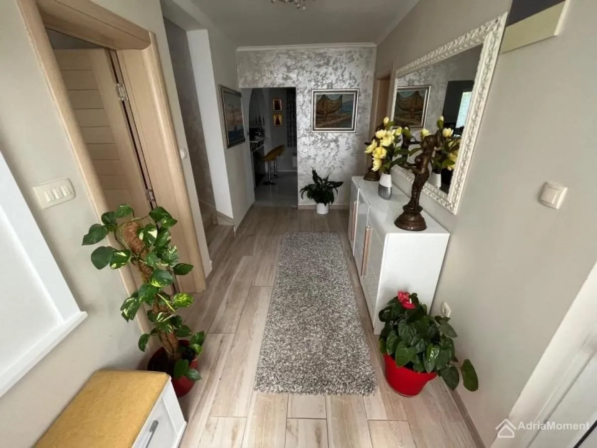 Prodaja, kuća, 205m², Baošići, Herceg Novi