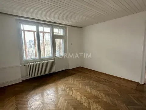 Prodaja, trosoban stan, 79m², Slavija, Vračar Sve Podlokacije - image 2