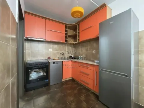 Izdavanje, dvosoban stan, 70m², Preko Morače, Podgorica - image 2