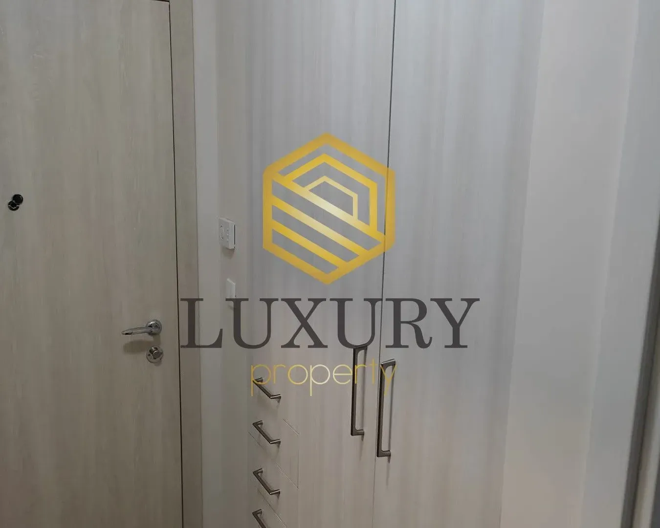 Izdavanje, jednosoban stan, 40m², Pobrežje, Podgorica