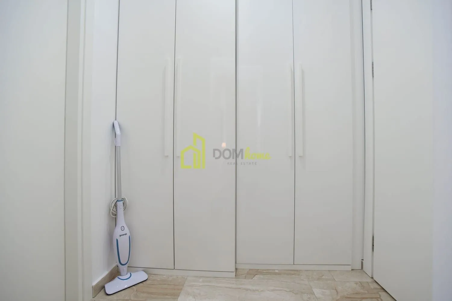 Izdavanje, trosoban stan, 89m², Tre Canne, Budva