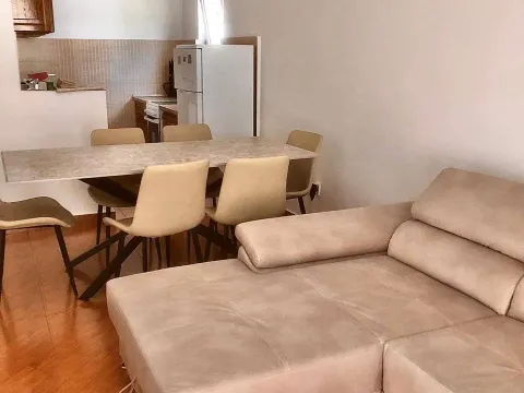 Izdavanje, trosoban stan, 110m², Seoce, Budva - image 6