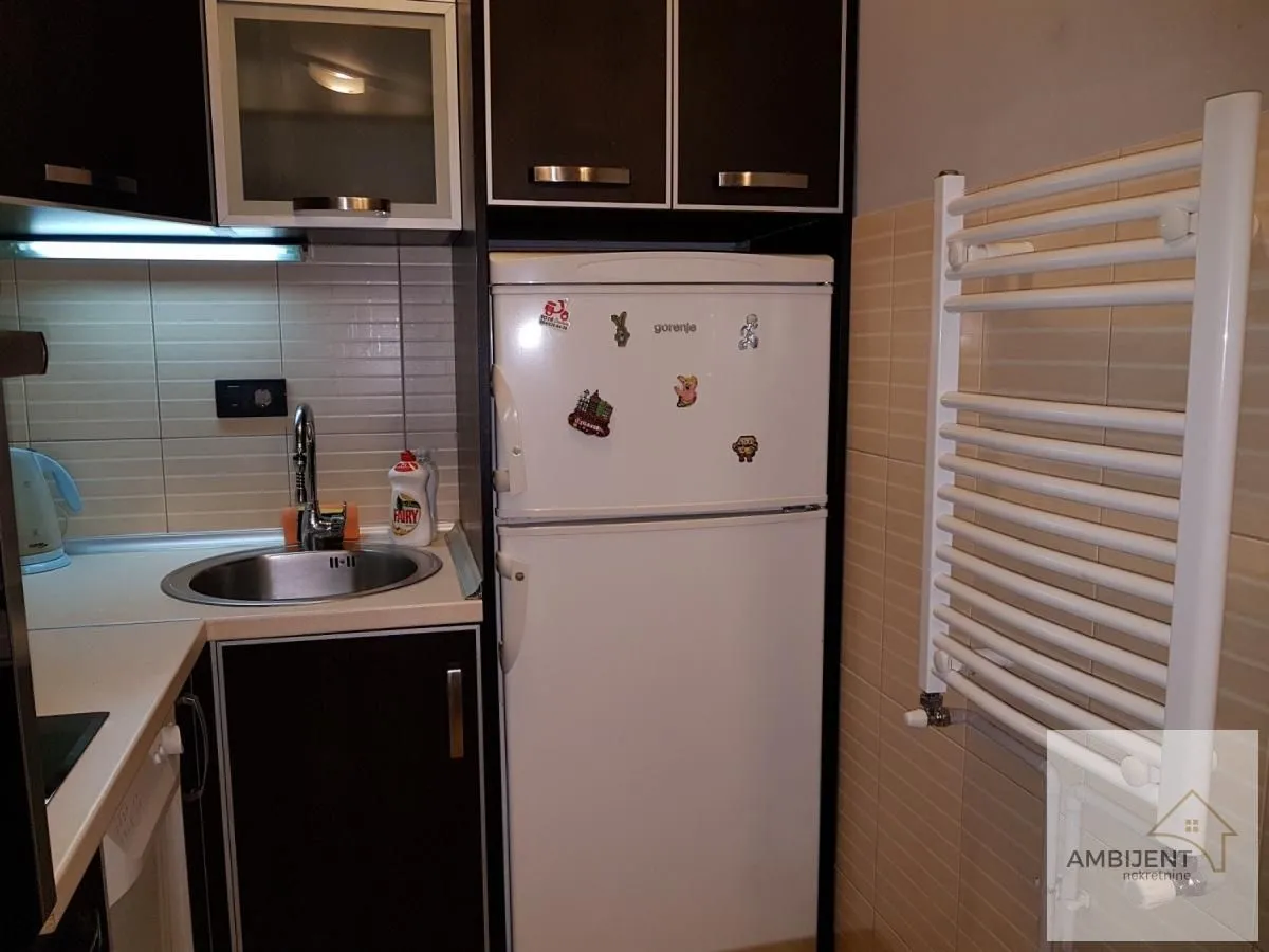 Rent, three bedroom apartment, 73m², Crveni Krst, Beograd