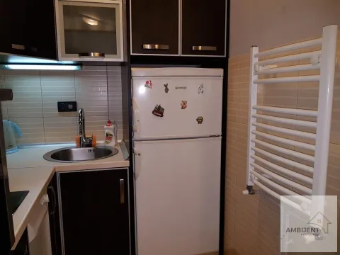 Rent, three bedroom apartment, 73m², Vračar Sve Podlokacije, Beograd - image 15