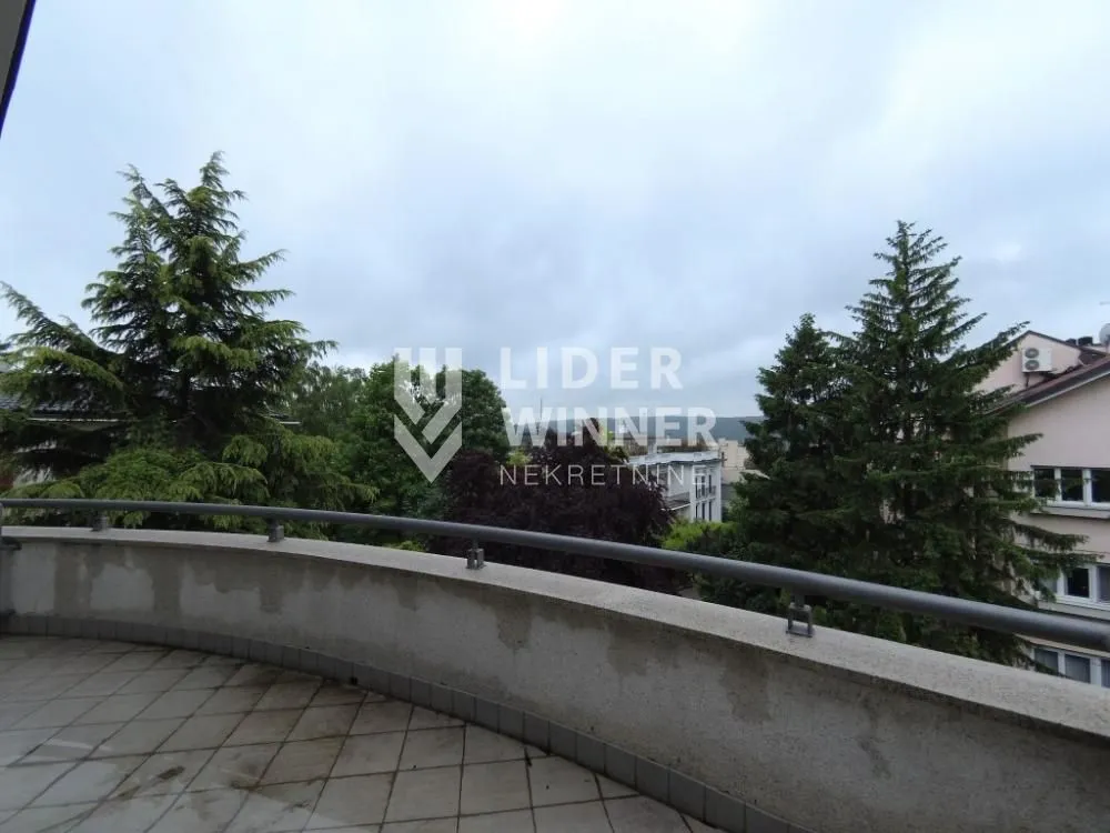 Izdavanje, kuća, 459m², Savski Venac, Beograd