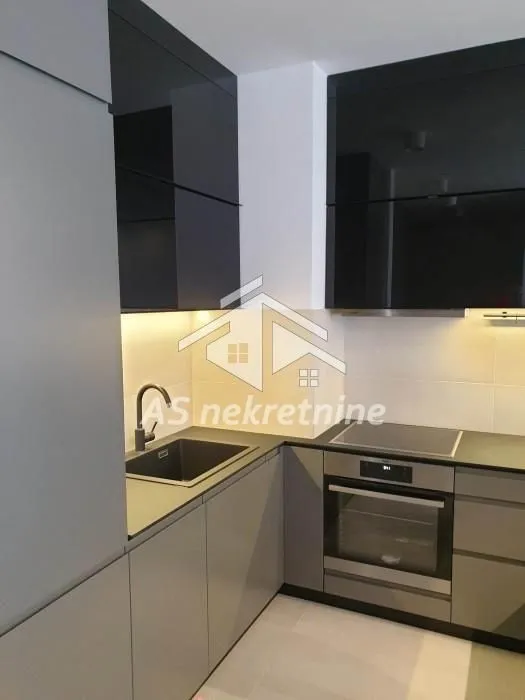 Rent, four bedroom apartment, 125m², Stari Grad, Beograd