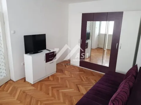 Rent, two bedroom apartment, 58m², Bulevar Oslobodjenja, Novi Sad Sve Podlokacije - image 2