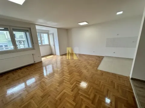 Rent, office space, 99m², Bulevar Oslobodjenja, Novi Sad Sve Podlokacije - image 2