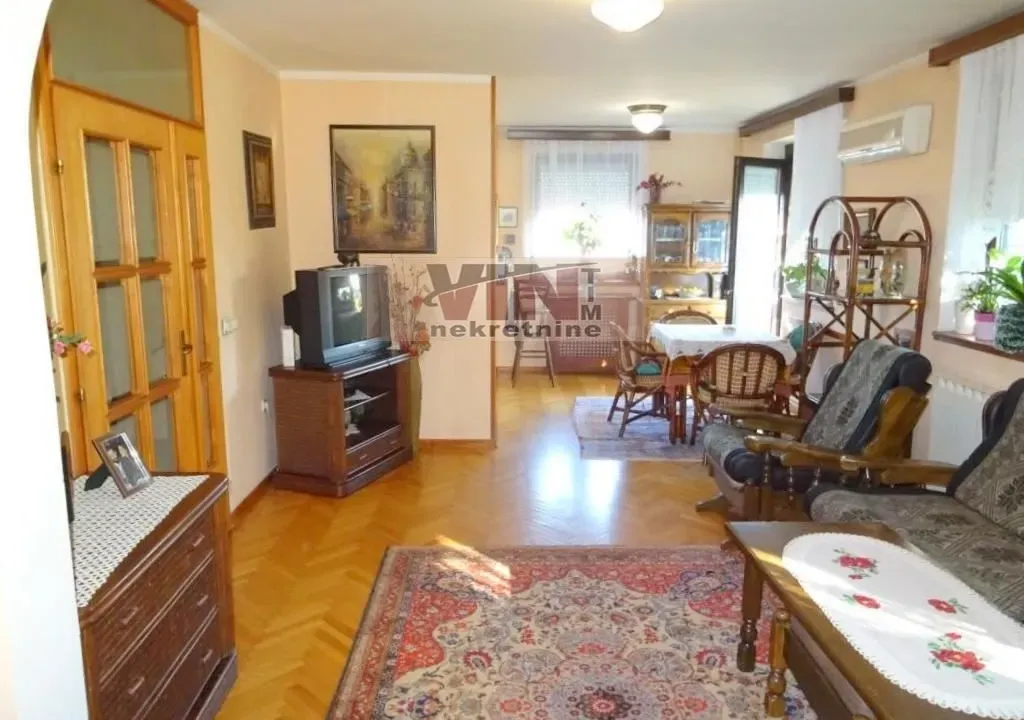 Prodaja, trosoban stan, 80m², Voždovačka Crkva, Voždovac Sve Podlokacije